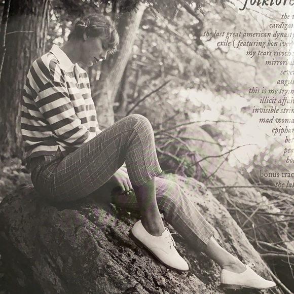 Taylor Swift Folklore Vinyl Album - Picture 4 of 5